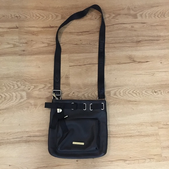 Juicy Couture Handbags - Juicy couture crossbody bag